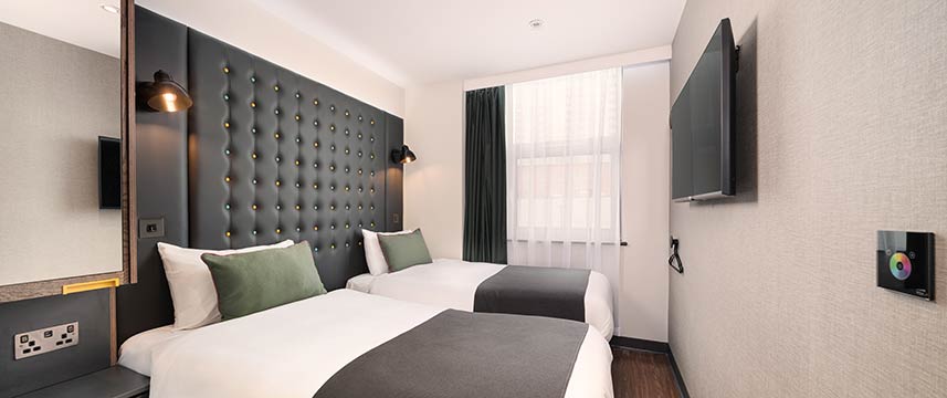 Point  A London Westminster Cosy Twin Room